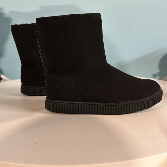 Girls' Holland Zipper Shearling Style Boots Black - Cat & Jack - SIZE 13 - Picture 2 of 6